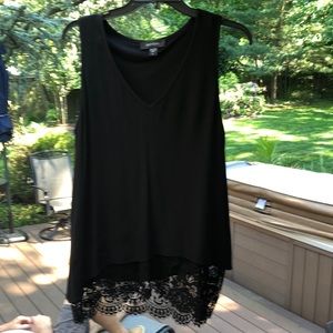 Karen Kane sleeveless blouse